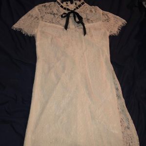 Cream laced dress. Size 5.